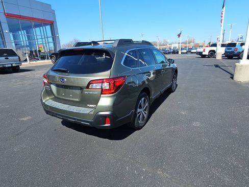 Used 2019 Subaru Outback 2.5i Limited w/ Popular Package #2 AWD/4WD image 3