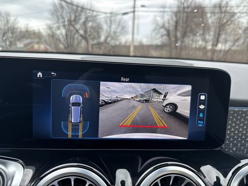 Certified 2025 Mercedes-Benz GLB 250 4MATIC image 20