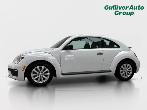 Used 2018 Volkswagen Beetle 2.0T S FWD image 2