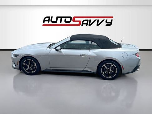Used 2025 Ford Mustang Premium RWD image 4