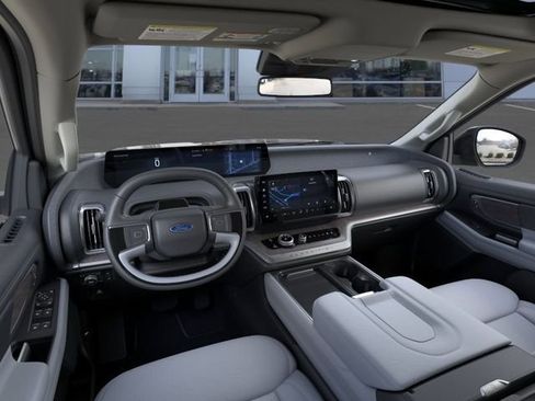 New 2025 Ford Expedition Platinum w/ Platinum Ultimate Package AWD/4WD image 9