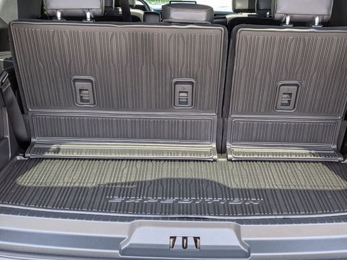 Used 2024 Ford Expedition Platinum AWD/4WD image 7