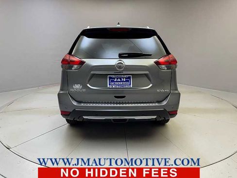Used 2019 Nissan Rogue SV w/ Sun & Sound Touring Package AWD/4WD image 4