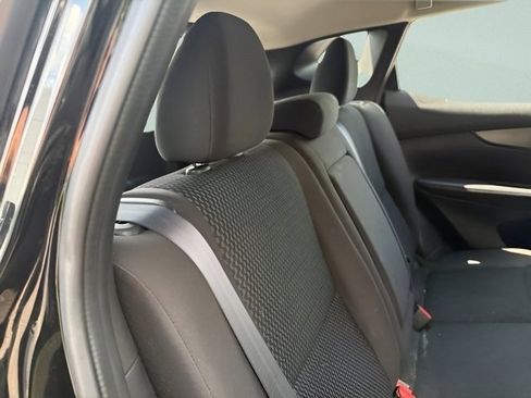 Used 2018 Nissan Rogue Sport S w/ S Appearance Package AWD/4WD image 9
