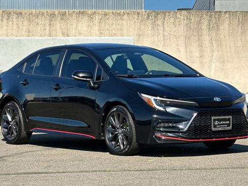 Used 2023 Toyota Corolla SE image 5