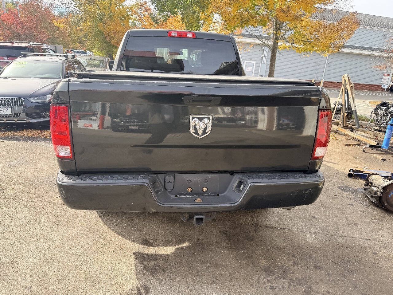 Used 2019 RAM 1500 Express AWD/4WD image 5
