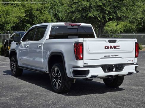 Used 2025 GMC Sierra 1500 AT4 w/ AT4 Premium Package AWD/4WD image 5