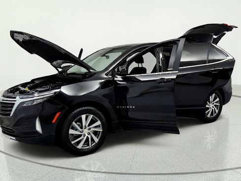 Used 2024 Chevrolet Equinox LT w/ LPO, Floor Liner Package FWD image 9