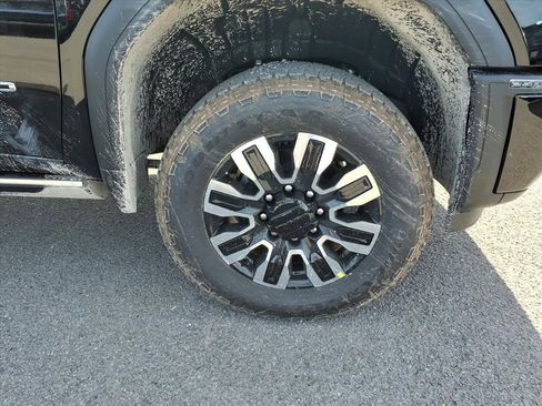 New 2026 GMC Sierra 2500 Denali Ultimate image 9