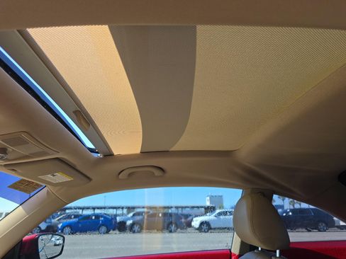 Used 2013 Volkswagen Beetle 2.5 image 13