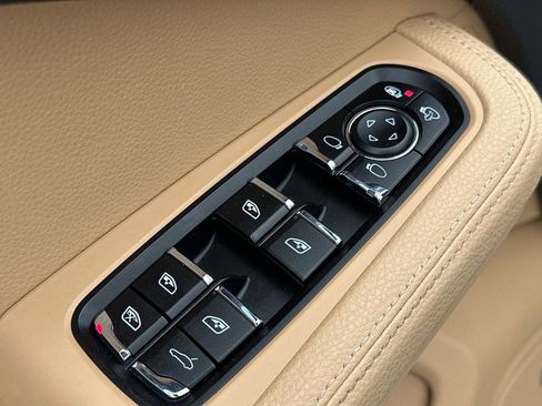 Used 2018 Porsche Macan Sport Edition image 22