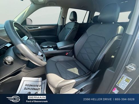 Used 2024 Volkswagen Atlas SE AWD/4WD image 11