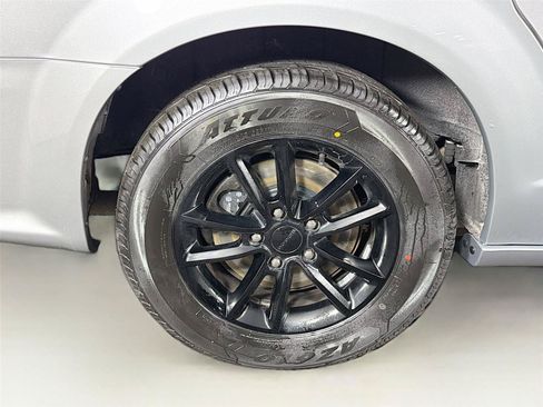 Used 2015 Dodge Grand Caravan SE w/ Quick Order Package 29E SE FWD image 31