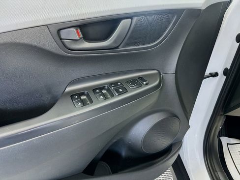Used 2018 Hyundai Kona SEL FWD image 18