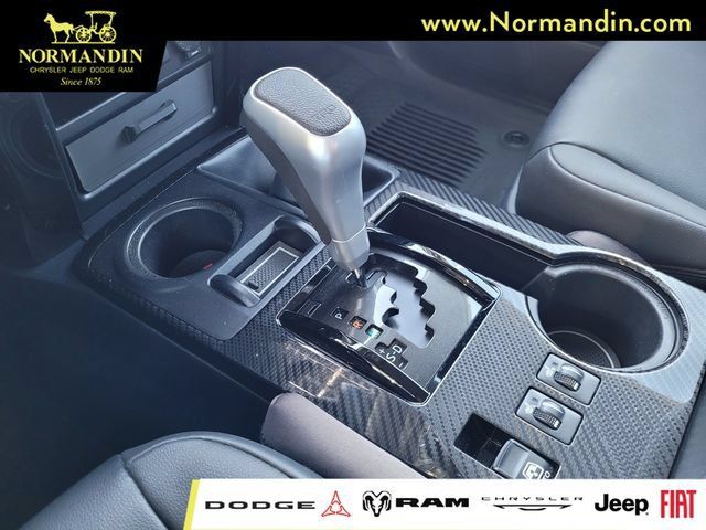 Used 2024 Toyota 4Runner TRD Off-Road Premium AWD/4WD image 12