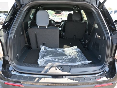 New 2026 Ford Explorer ST-Line w/ ST-Line Street Pack RWD image 6
