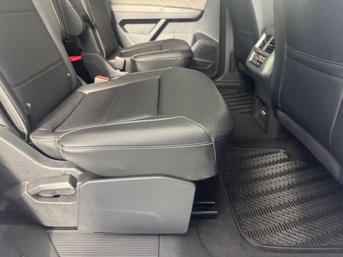 Used 2023 Volkswagen Atlas SEL AWD/4WD image 34