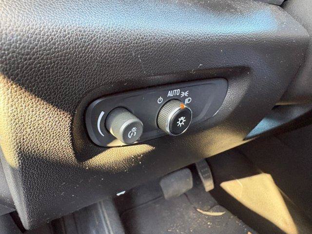 Used 2023 Chevrolet Traverse LT AWD/4WD image 7