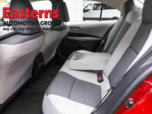 Used 2025 Toyota Corolla LE FWD image 21