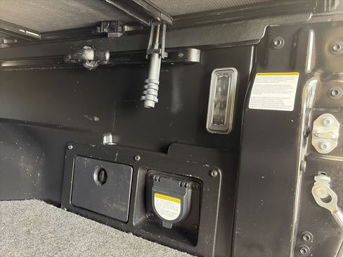 Used 2023 Toyota Tacoma TRD Off-Road image 15