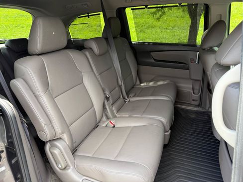 Used 2014 Honda Odyssey Touring Elite image 22