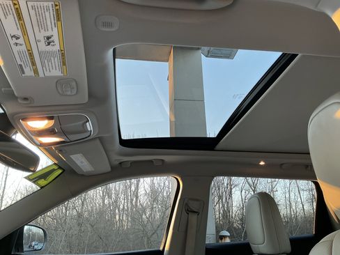 Used 2021 Jeep Cherokee Latitude Lux w/ Sun & Sound Group image 17