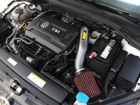 Used 2021 Volkswagen GTI SE FWD image 54