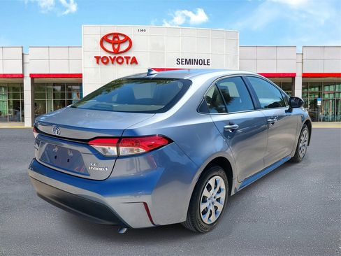 Used 2024 Toyota Corolla LE image 3