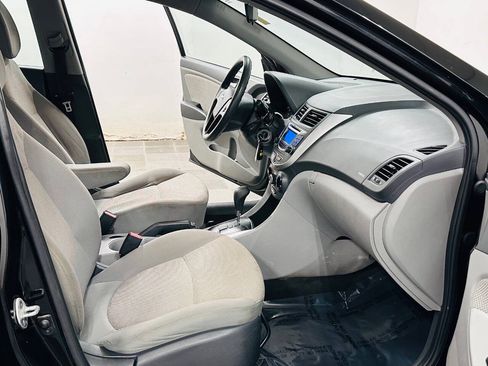 Used 2013 Hyundai Accent GS FWD image 5