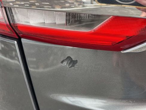 Used 2019 Ford Fusion SE FWD image 11