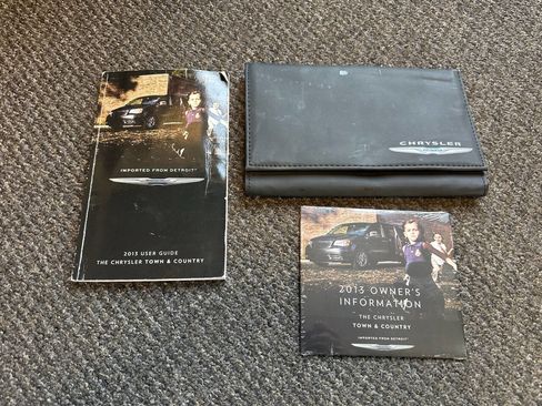 Used 2013 Chrysler Town & Country Touring image 24