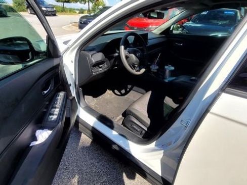 Used 2024 Honda Accord EX image 8