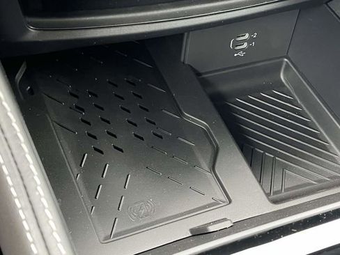 New 2026 Chrysler Pacifica Limited image 26