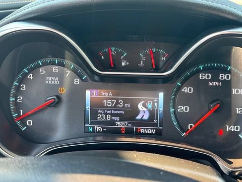 Used 2017 Chevrolet Impala LT FWD image 13