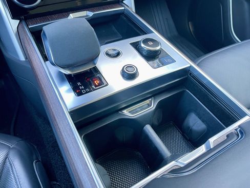 Used 2023 Land Rover Range Rover SE image 21