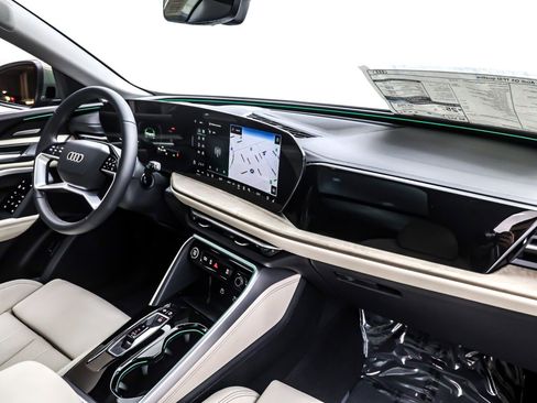 New 2025 Audi Q5 Premium Plus image 5