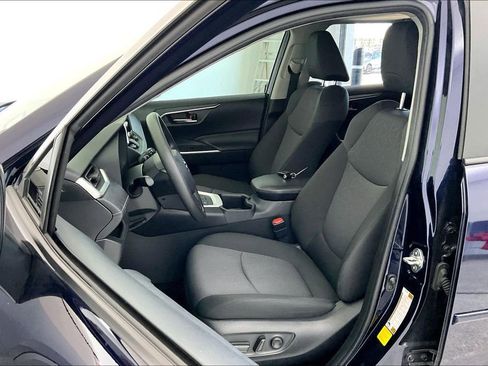 Used 2024 Toyota RAV4 XLE image 34