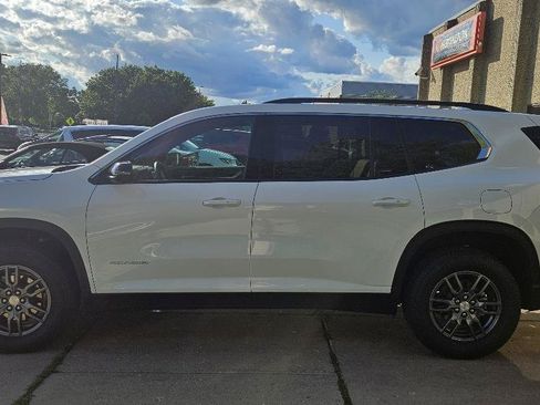 Used 2026 GMC Acadia Elevation FWD image 4