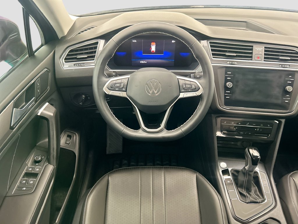 Used 2024 Volkswagen Tiguan SE FWD image 10