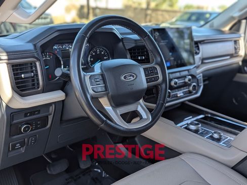 Used 2023 Ford Expedition Limited AWD/4WD image 16