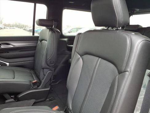 New 2026 Jeep Grand Wagoneer 4WD image 12