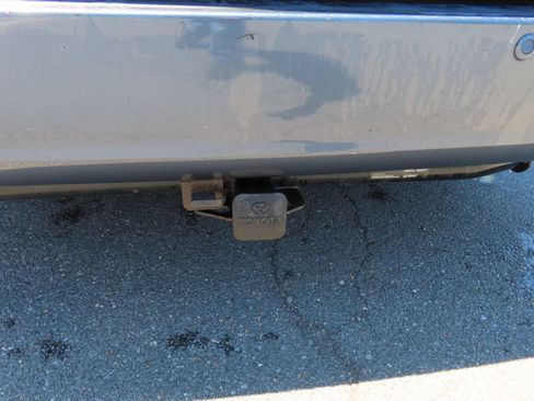 Used 2014 Toyota Sienna XLE FWD image 11