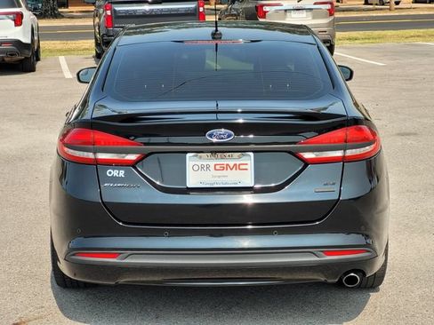 Used 2018 Ford Fusion SE w/ Equipment Group 201A FWD image 6
