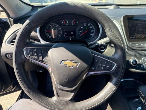 Used 2023 Chevrolet Malibu LT FWD image 13