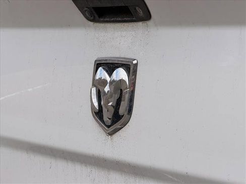 Used 2018 RAM 3500 Tradesman w/ Chrome Appearance Group image 13