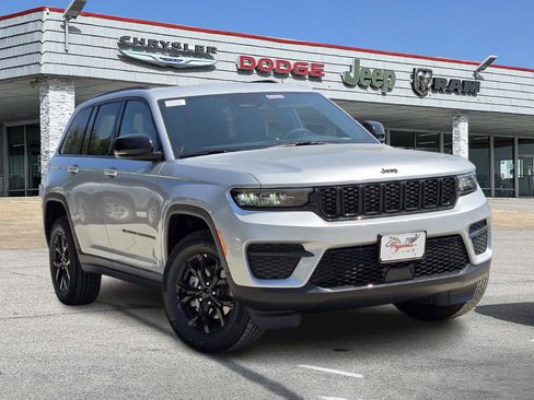 New 2025 Jeep Grand Cherokee Altitude image 1