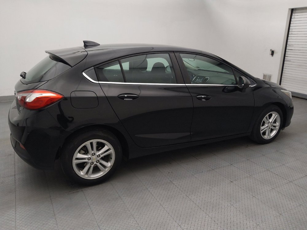 Used 2018 Chevrolet Cruze LT w/ Convenience Package FWD image 10