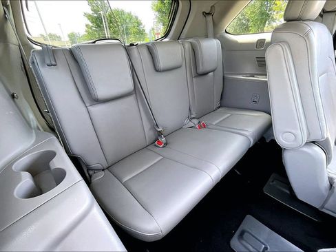 Used 2017 Toyota Highlander XLE AWD/4WD image 33