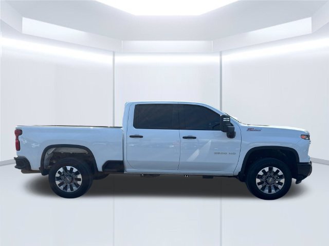Used 2024 Chevrolet Silverado 2500 Custom w/ Custom Convenience Package AWD/4WD image 14