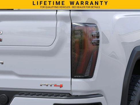 New 2026 GMC Sierra 2500 AT4 w/ AT4 Premium Plus Package AWD/4WD image 11